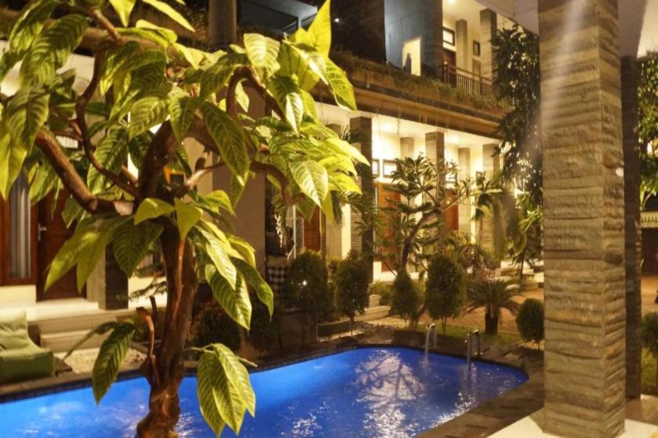 Oyo Flagship 91237 Ratu Guest House Kedunganan Bagian luar foto