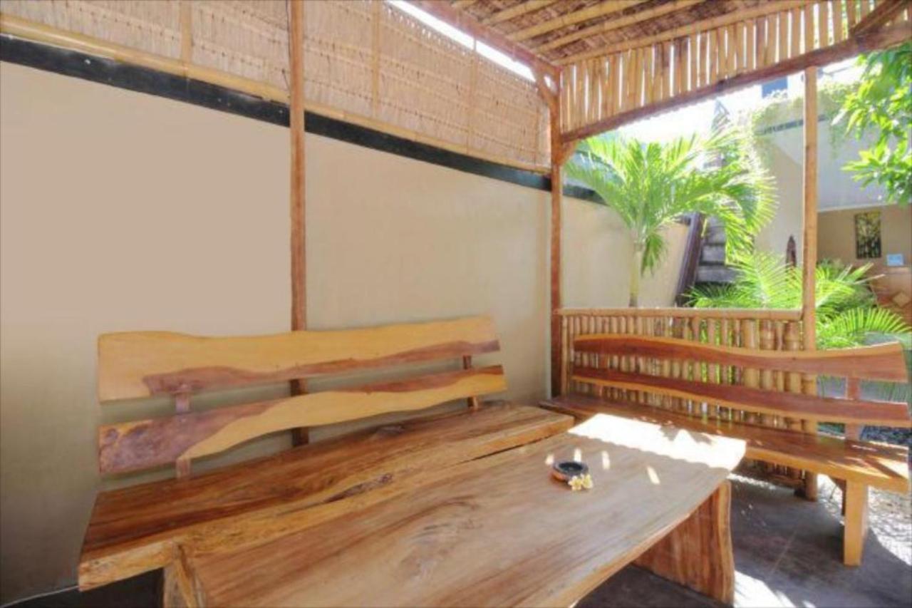 Oyo Flagship 91237 Ratu Guest House Kedunganan Bagian luar foto